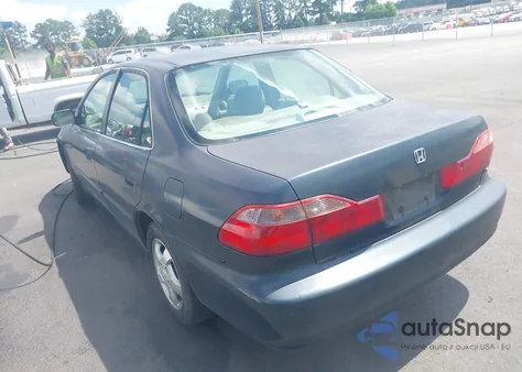 1998 Honda Accord Ex z USA, uszkodzony, nr VIN 1HGCG5656WA087805